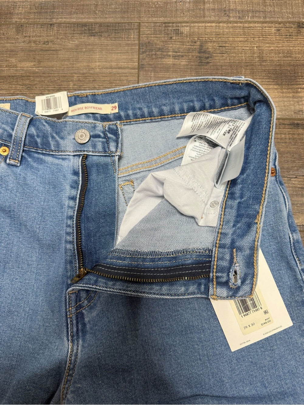 Levi's X Disney Light Blue Denim Jeans Mickey Graphic Women's Size 29 X 30 NWT - Picture 5 of 15